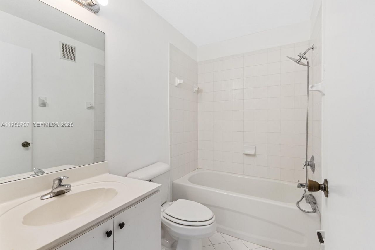 2921 SE 13th Ave, Unit 202-48, Homestead, FL 33035 Photo