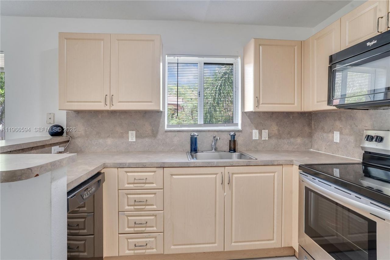 3790 N Jog Rd , Unit 206, West Palm Beach, FL 33411 Photo