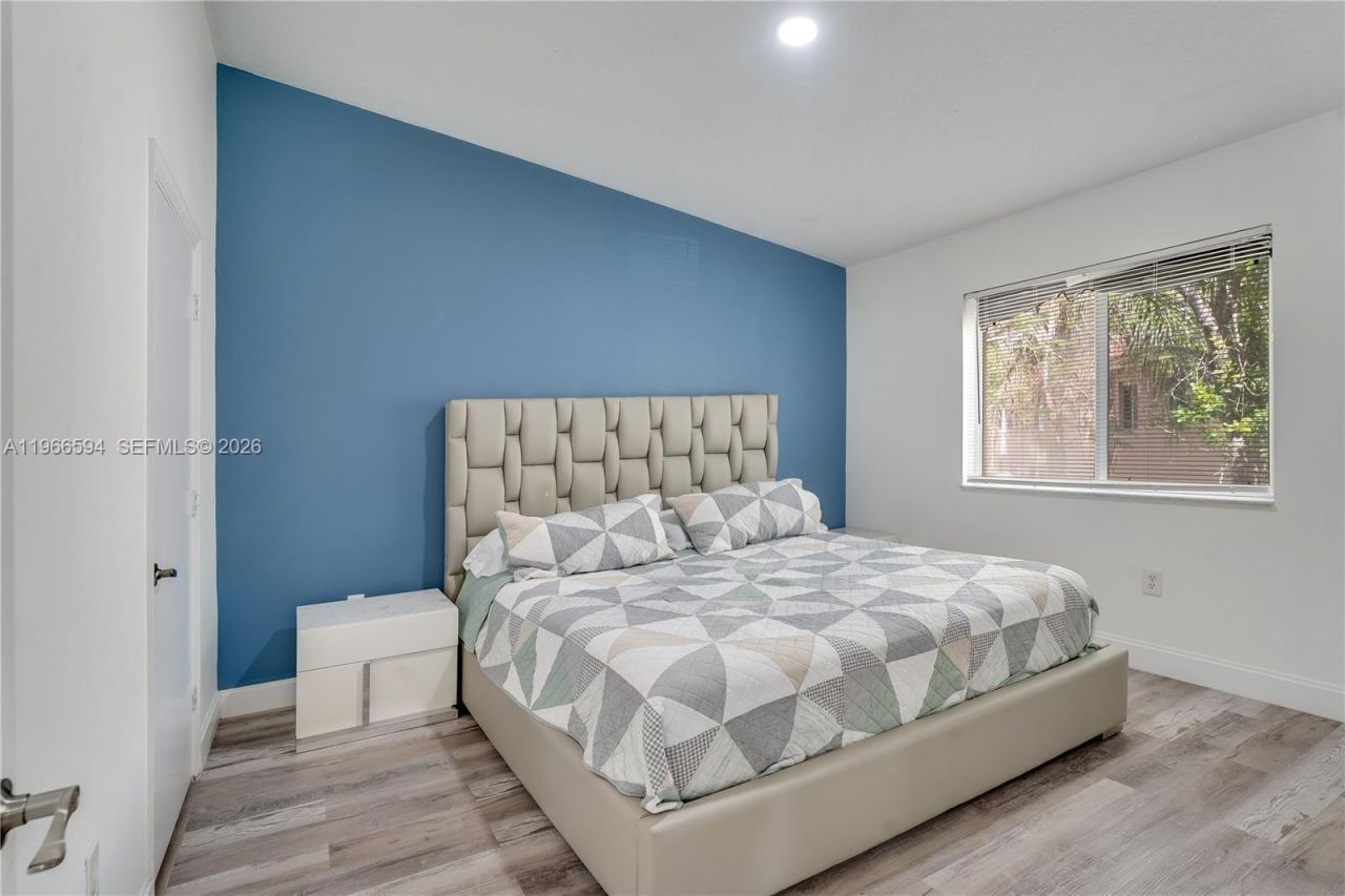 3790 N Jog Rd , Unit 206, West Palm Beach, FL 33411 Photo