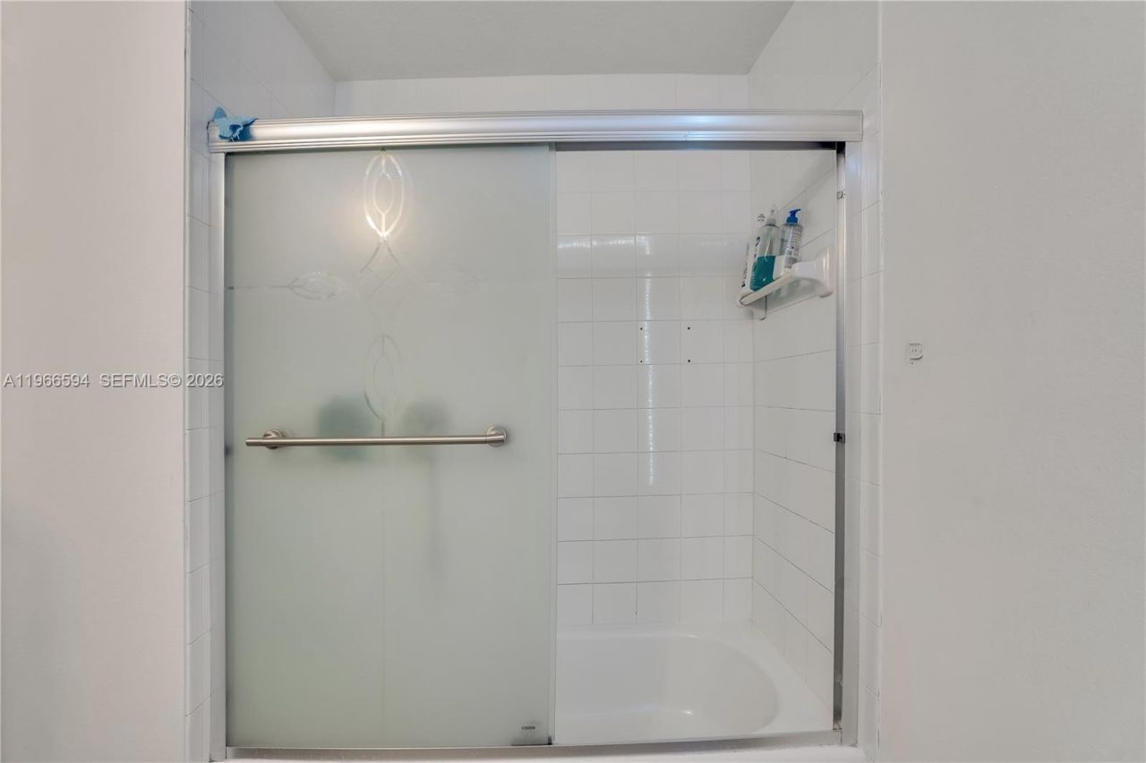 3790 N Jog Rd , Unit 206, West Palm Beach, FL 33411 Photo