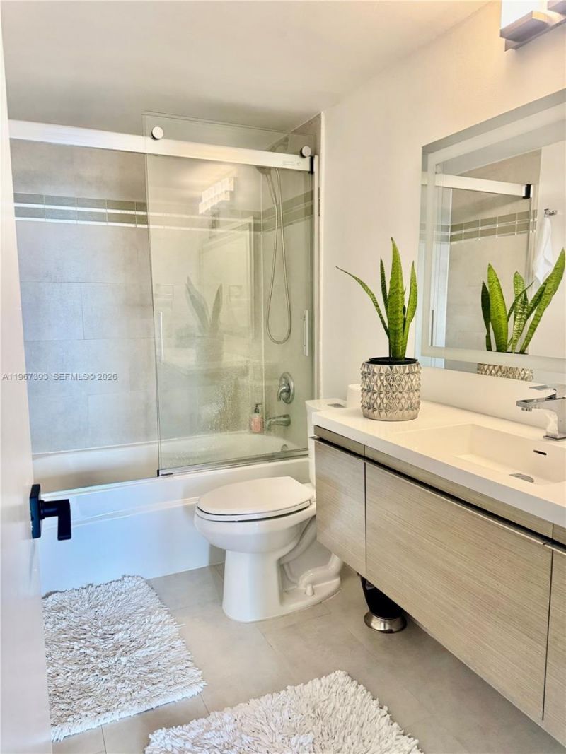 9800 W Bay Harbor Dr , Unit 605, Bay Harbor Islands, FL 33154 Photo