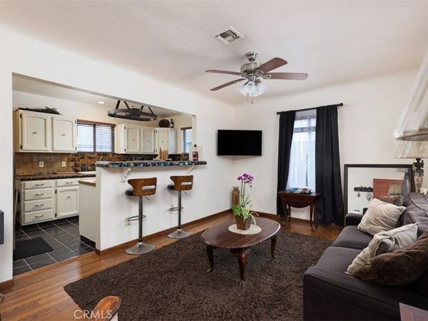 5851 Premiere Avenue, Lakewood, CA 90712