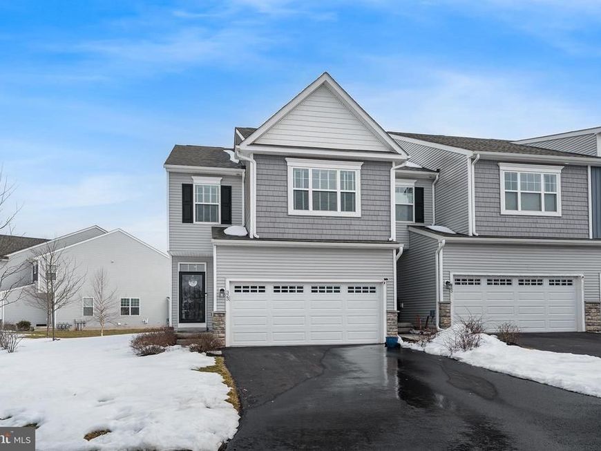 323 Ridgewood Drive, Royersford, PA 19468 Main Photo