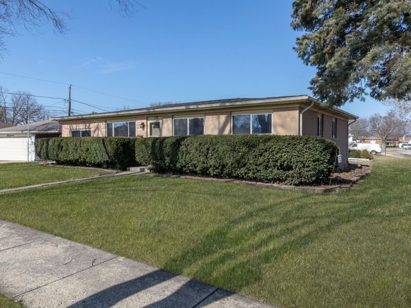 170 Westmere Road, Des Plaines, IL 60016