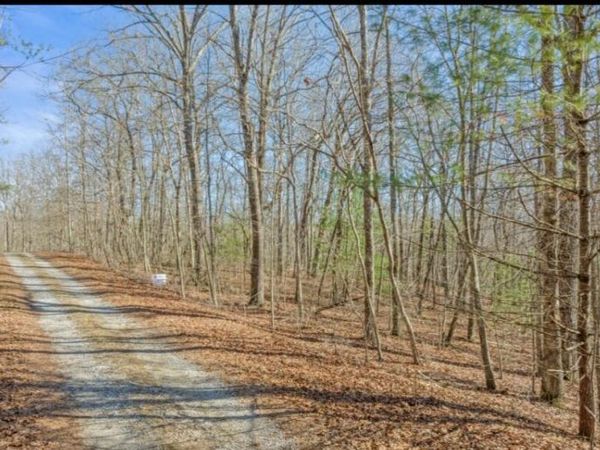 18 Devon Loop, Crossville, TN 38558