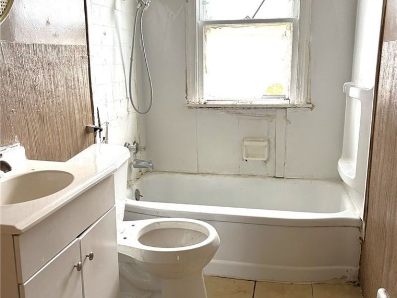 3927 E 153rd Street, Cleveland, OH 44128 Photo 4