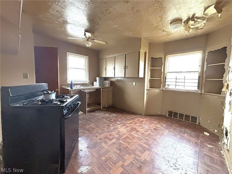 3927 E 153rd Street, Cleveland, OH 44128 Photo 5