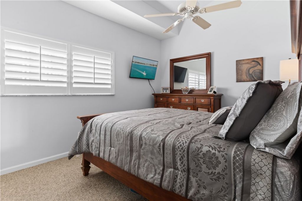 504 7th Square, Unit 201, Vero Beach, FL 32962 Photo