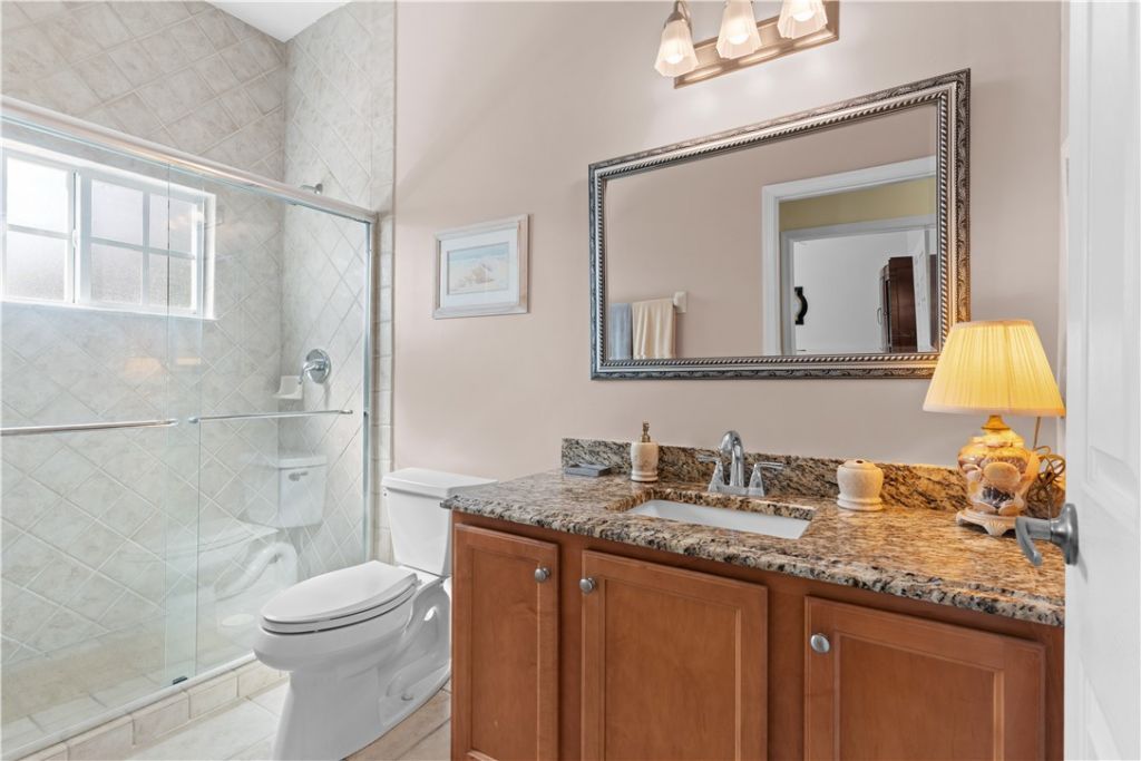 504 7th Square, Unit 201, Vero Beach, FL 32962 Photo