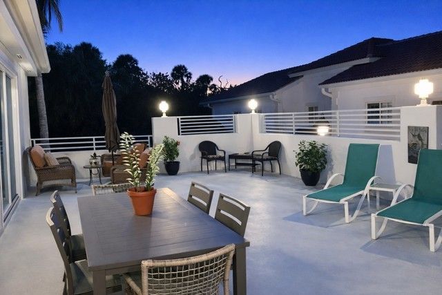 504 7th Square, Unit 201, Vero Beach, FL 32962 Photo