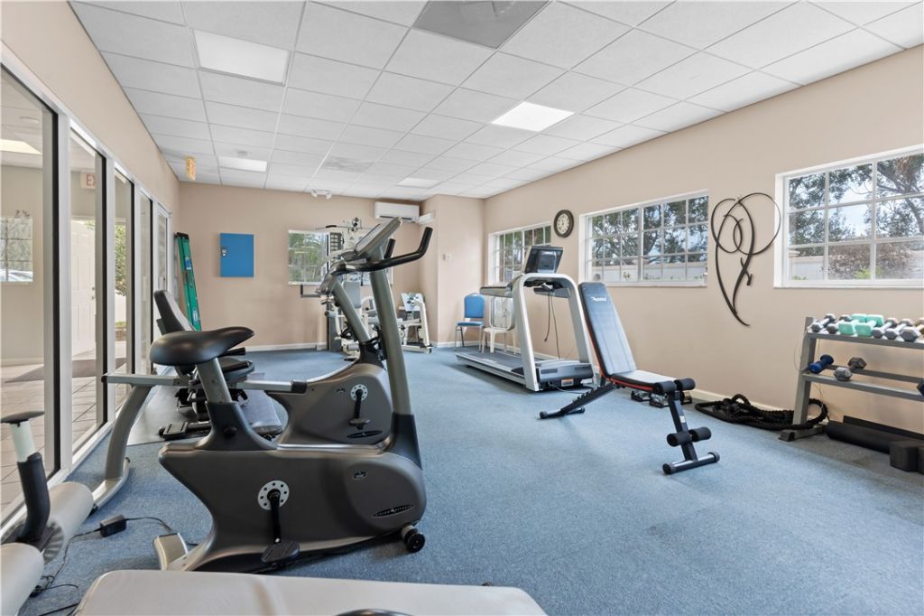 504 7th Square, Unit 201, Vero Beach, FL 32962 Photo