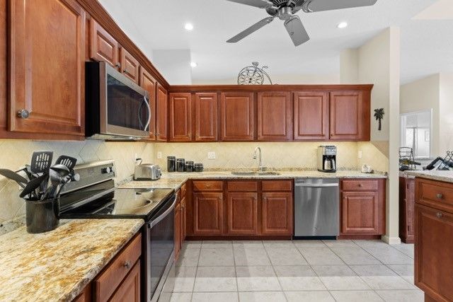 504 7th Square, Unit 201, Vero Beach, FL 32962 Photo