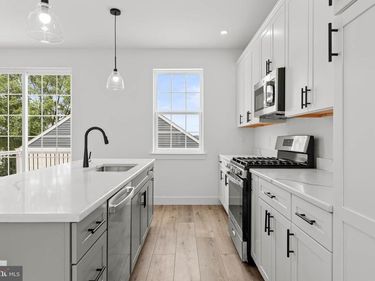 213 W EIGHTH STREET, BRIDGEPORT, PA 19405