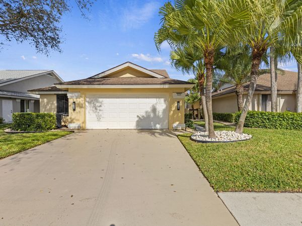 125 Seashore Drive, Jupiter, FL 33477