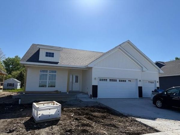 1290 Morrison St, North Liberty, IA 52317
