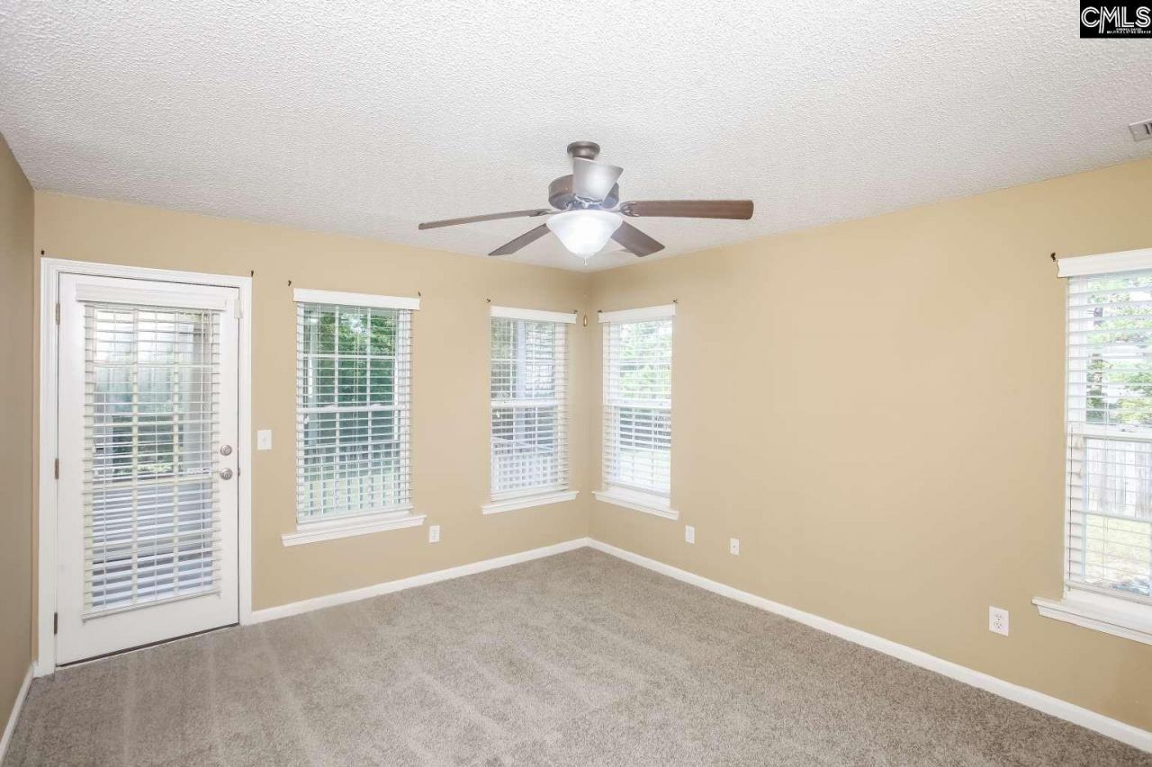 621 Cottontail Court  Photo 10