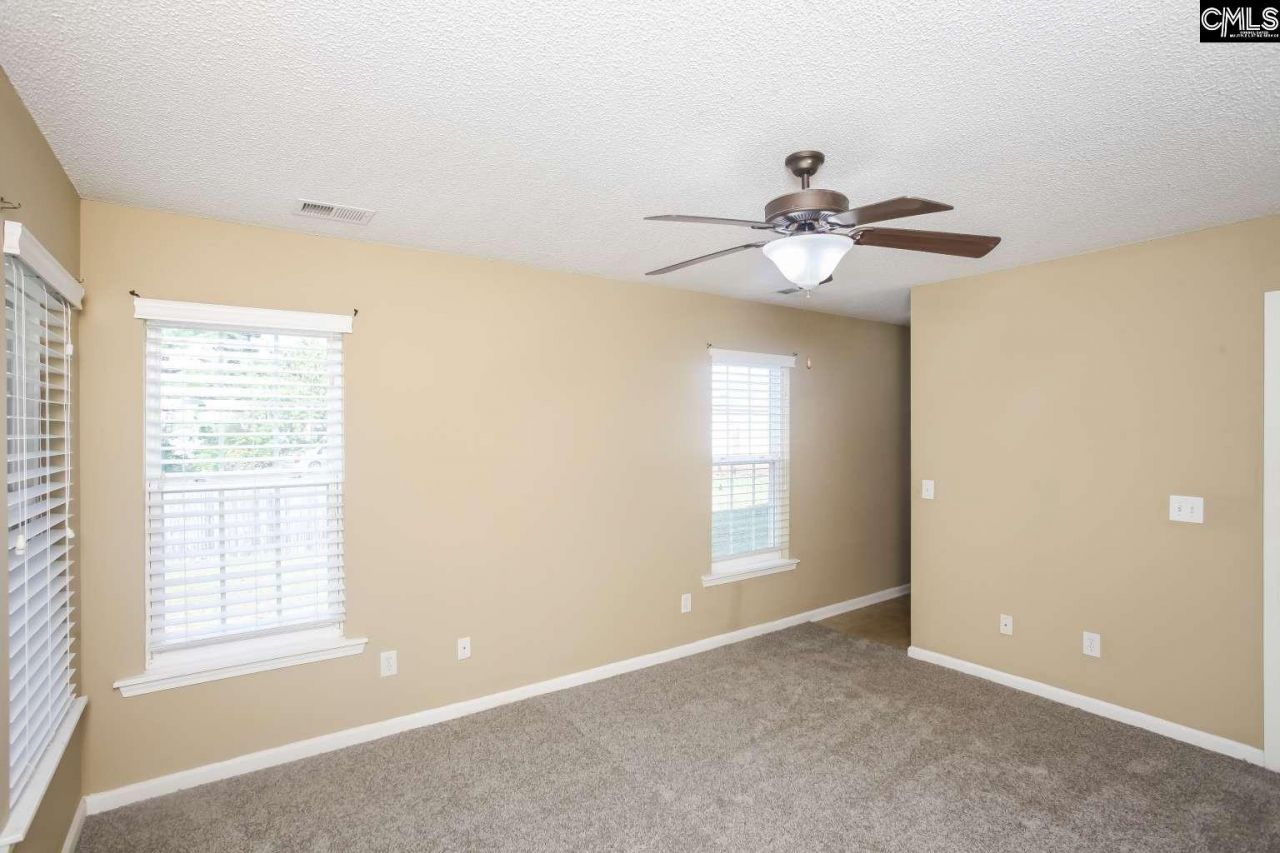 621 Cottontail Court  Photo 12