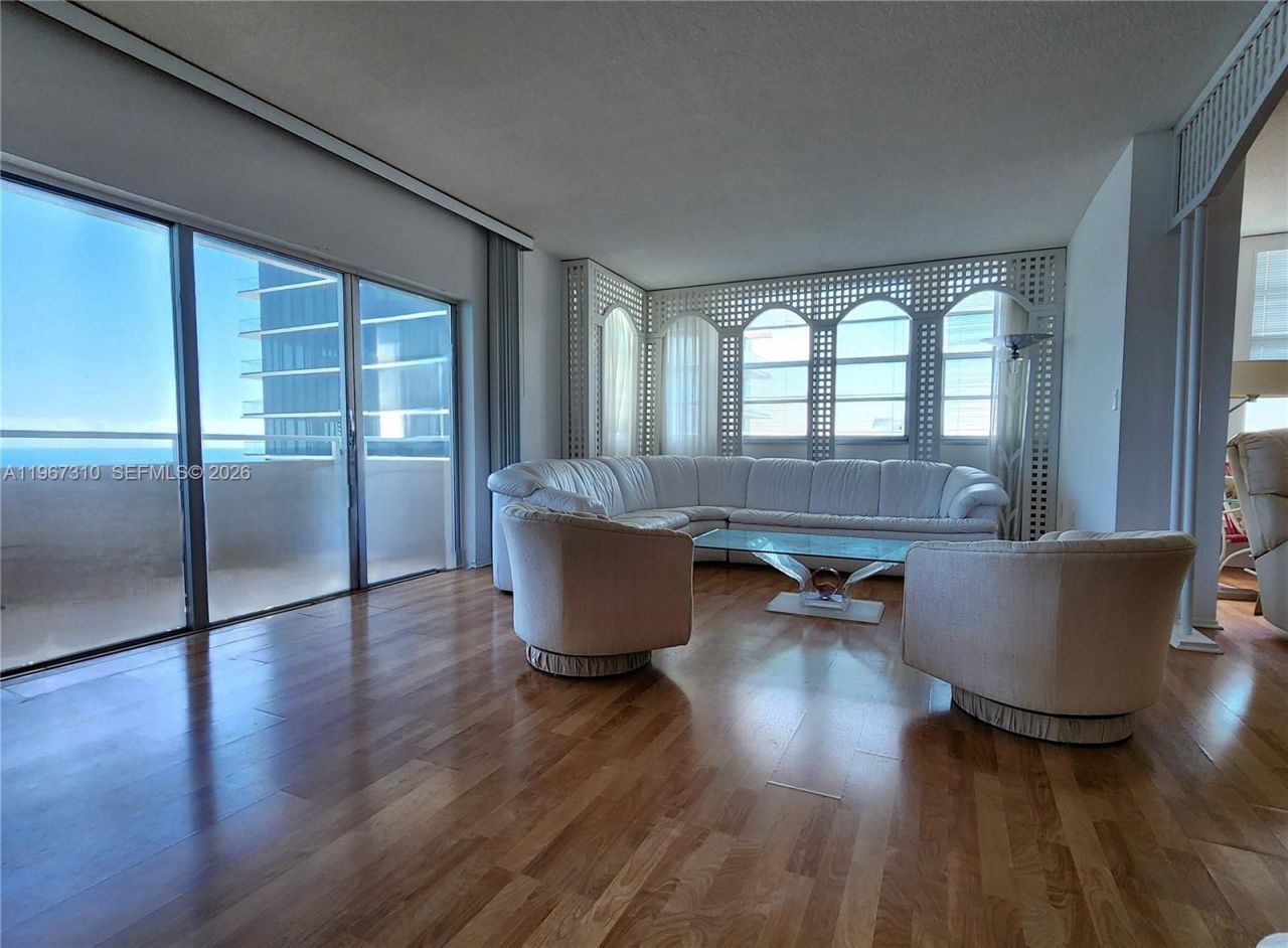 1980 S Ocean Dr, Unit PHE, Hallandale Beach, FL 33009 Photo