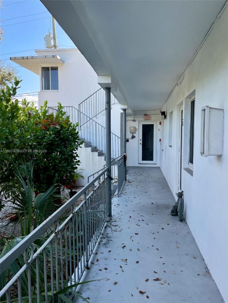 648 NE 80th St, Miami, FL 33138 Photo