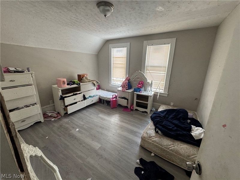 10605 Kimberley Avenue, Cleveland, OH 44108 Photo 11