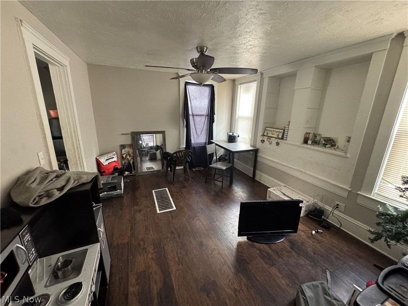 10605 Kimberley Avenue, Cleveland, OH 44108 Photo 13