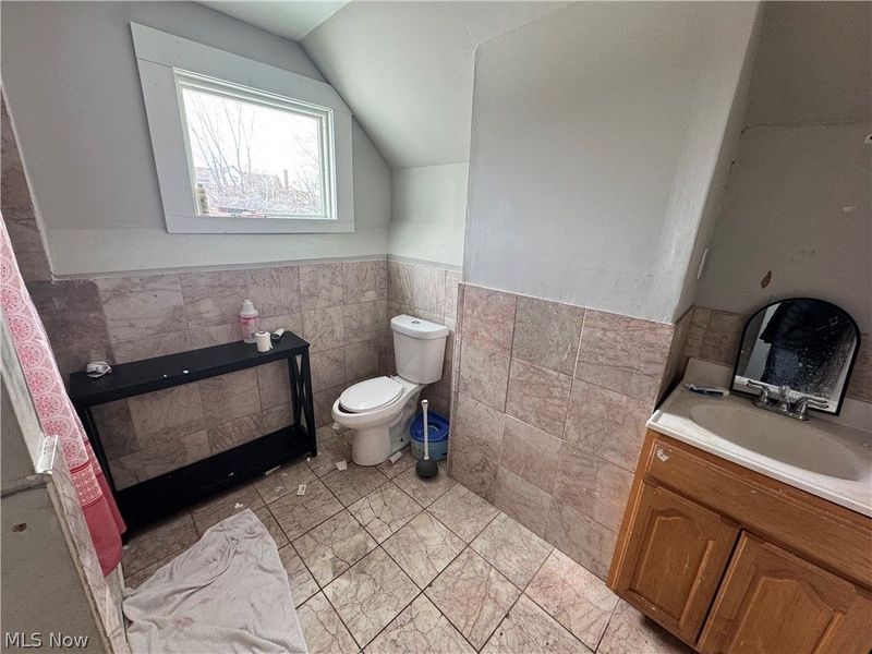 10605 Kimberley Avenue, Cleveland, OH 44108 Photo 5