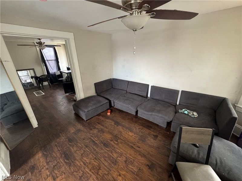 10605 Kimberley Avenue, Cleveland, OH 44108 Photo 6