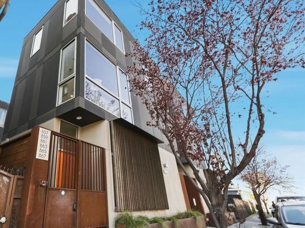 857 857 W Grand Ave, Oakland, CA 94607