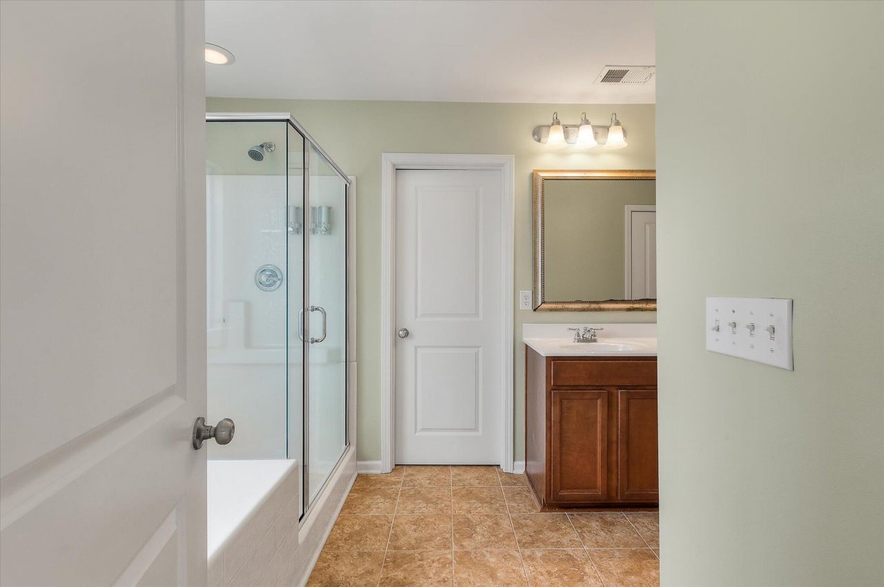 187 Charlesfort Way Photo 22