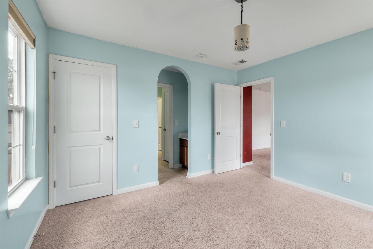 187 Charlesfort Way Photo 29