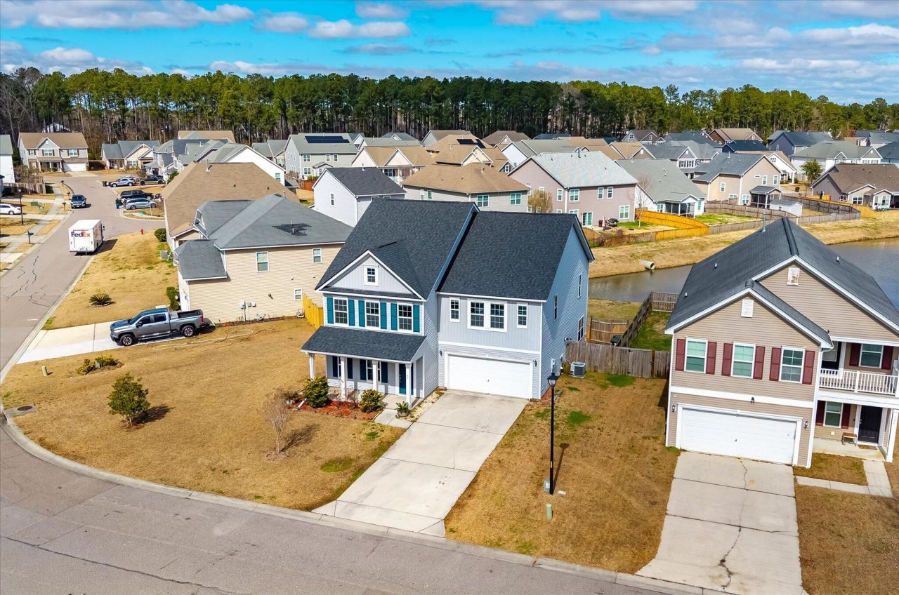 187 Charlesfort Way Photo 39