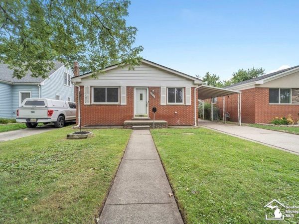 5888 Kolb Avenue, Allen Park, MI 48101