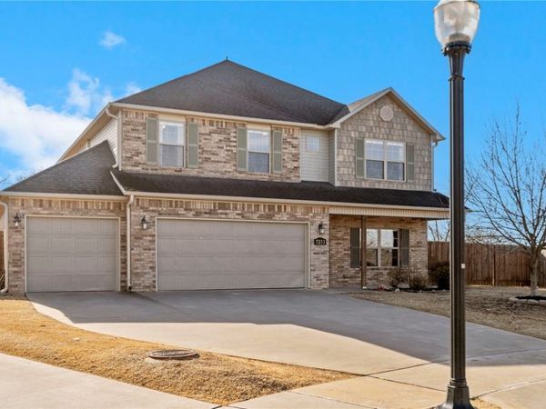 7233 Charlotte Avenue , Springdale, AR 72762