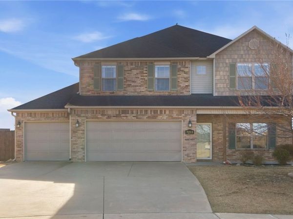 7233 Charlotte Avenue, Springdale, AR 72762