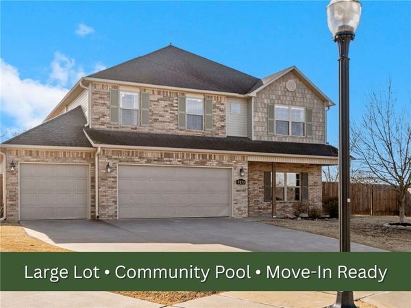7233 Charlotte Avenue, Springdale, AR 72762