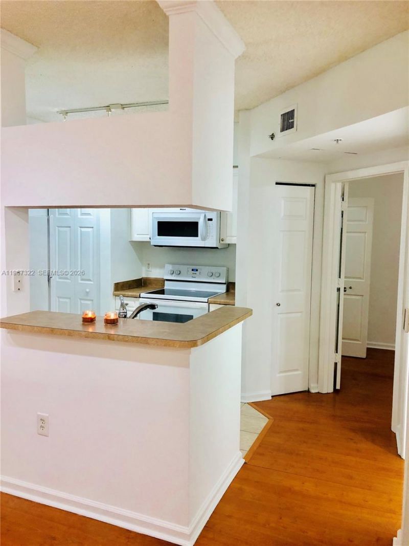 17125 N Bay Rd, Unit 3603, Sunny Isles Beach, FL 33160 Photo