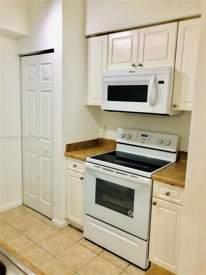 17125 N Bay Rd, Unit 3603, Sunny Isles Beach, FL 33160 Photo