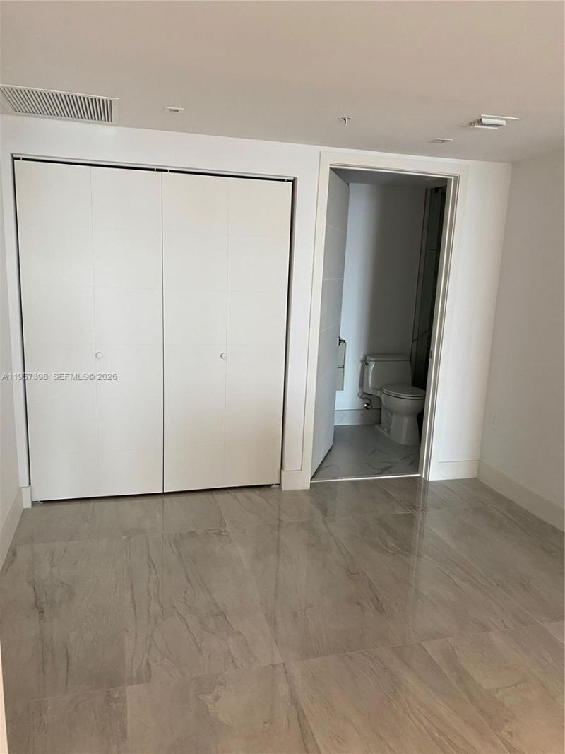 9521 E Bay Harbor Dr , Unit 605, Bay Harbor Islands, FL 33154 Photo