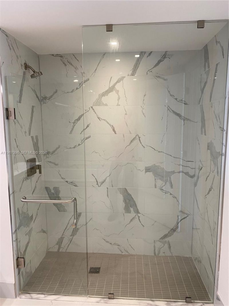 9521 E Bay Harbor Dr , Unit 605, Bay Harbor Islands, FL 33154 Photo