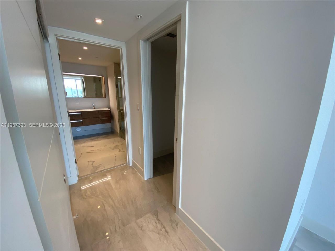 9521 E Bay Harbor Dr , Unit 605, Bay Harbor Islands, FL 33154 Photo