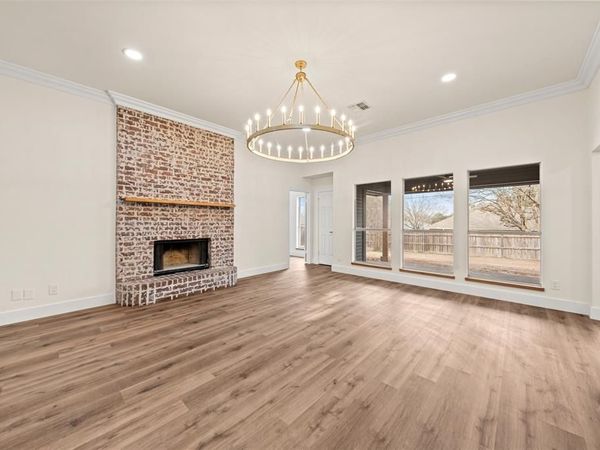 1020 Dane Drive, Hewitt, TX 76643