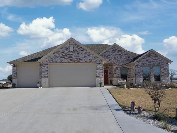 540 Islet Drive, Runaway Bay, TX 76426