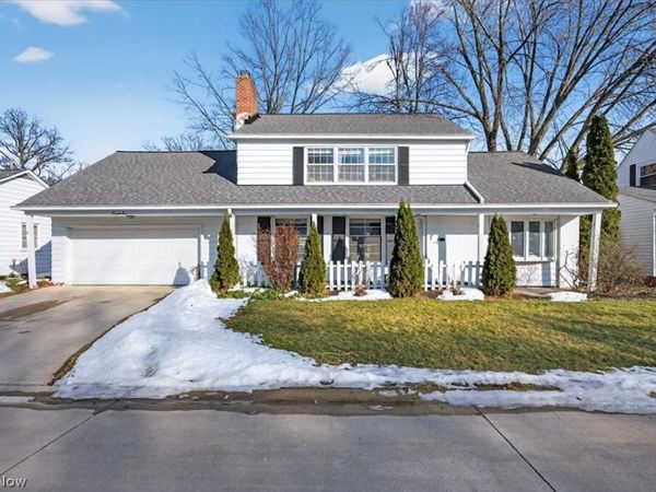 71 Lake Edge Drive, Euclid, OH 44123