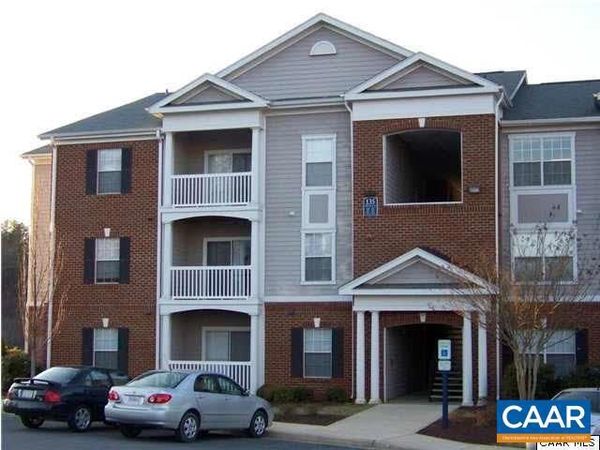 135 YELLOWSTONE DR, Unit 301, CHARLOTTESVILLE, VA 22903