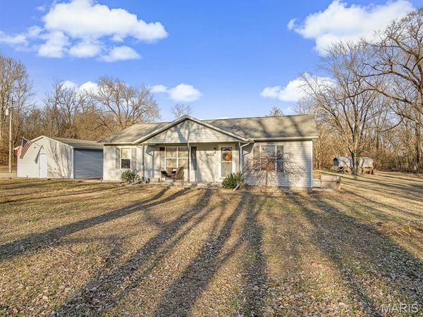 900 Deer Creek Lane, Sparta, IL 62286