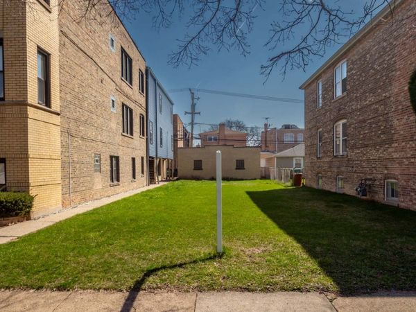 1805 Elmwood Avenue, Berwyn, IL 60402