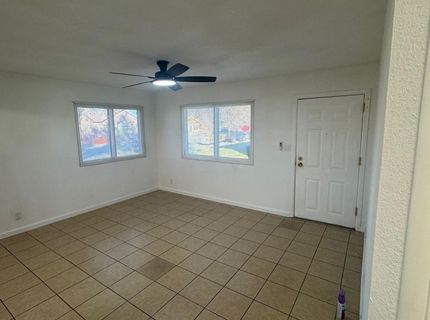 1947 H Street, Sparks, NV 89431 Photo