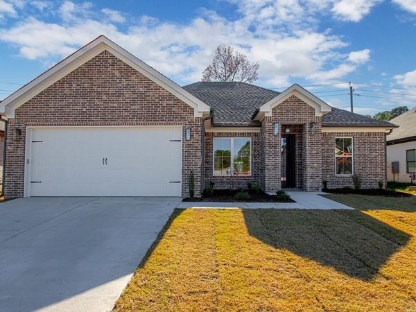 3881 Spencer Crossing Drive, Benton, AR 72019