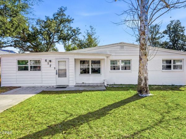 617 N 9th Plaza, Panama City, FL 32404