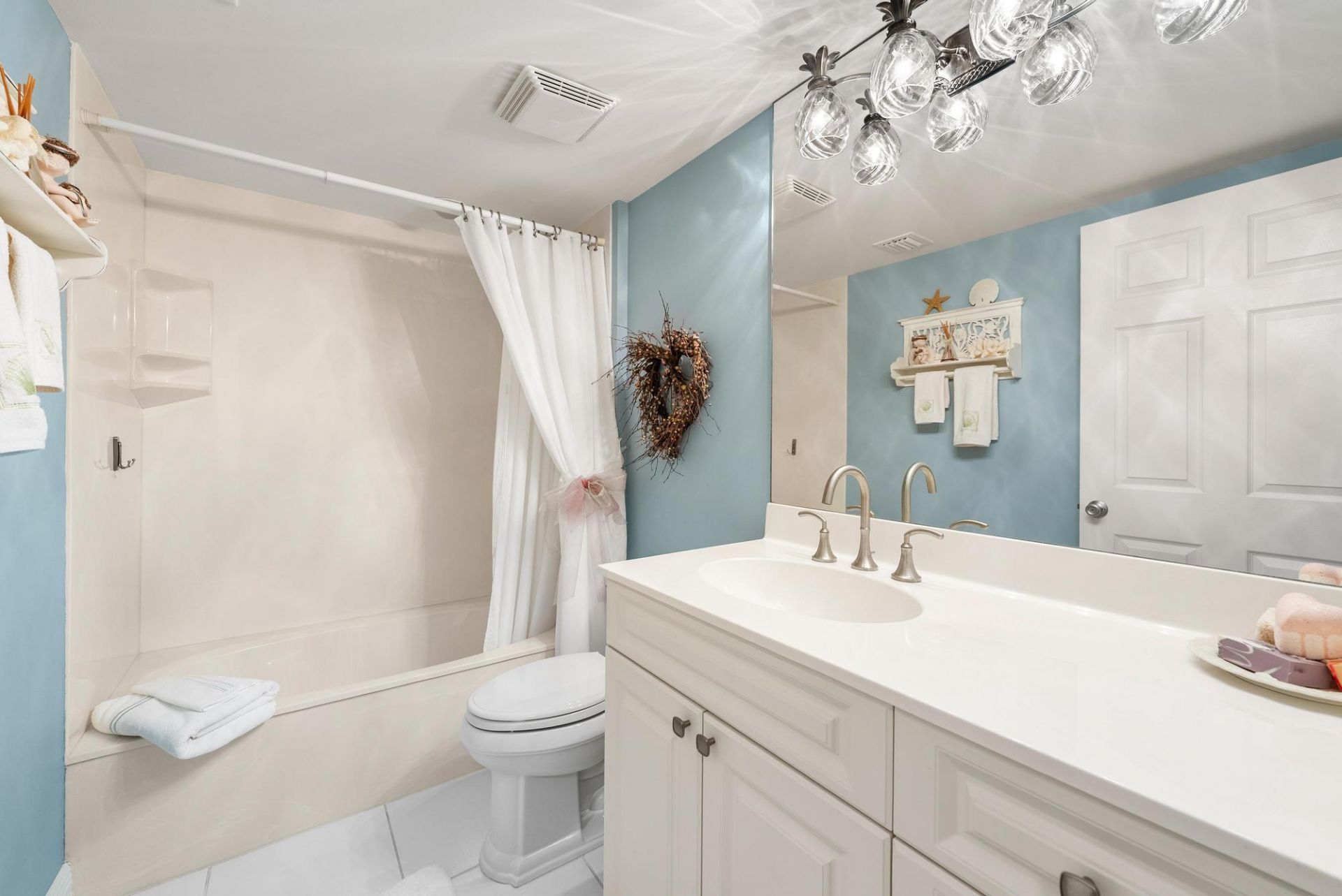 1301 Seafarer Circle, Unit 405, Jupiter, FL 33477 Photo